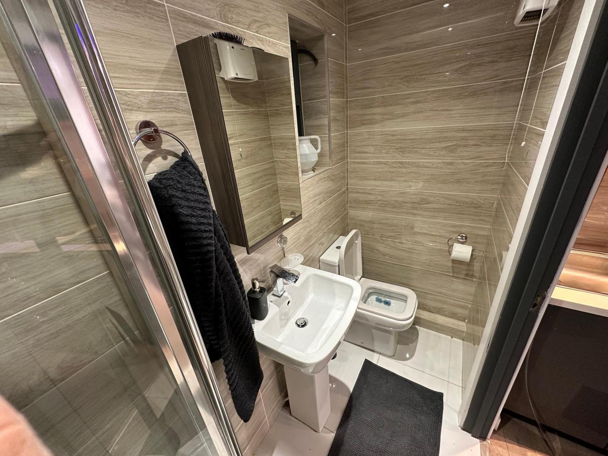 New York Style, Central, Canal River Don, 2 Levels, 6pp, Free Parking, 5g Wifi Apartment Sheffield